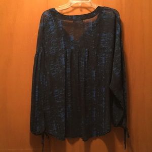 Lane Bryant Tops - Women’s Lane Bryant Navy Print Top Lane Bryant Tops - Women’s Lane Bryant Navy Print Top